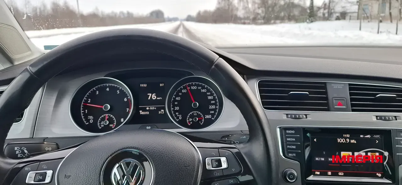 Volkswagen Golf - фото 27