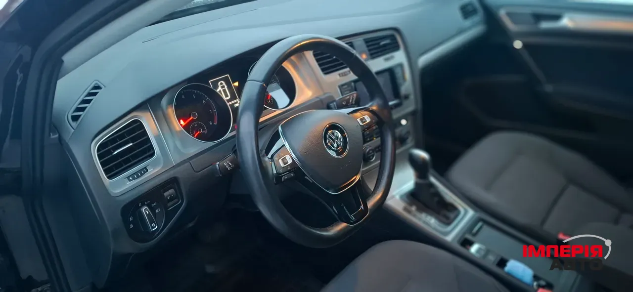 Volkswagen Golf - фото 26