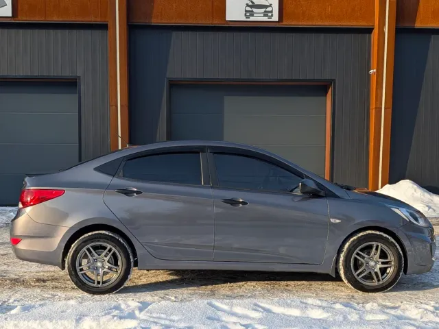 Hyundai Accent - фото 5
