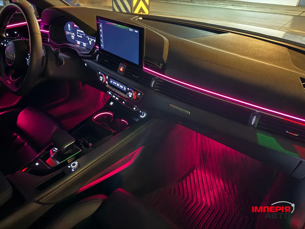 Audi A4 - фото 21