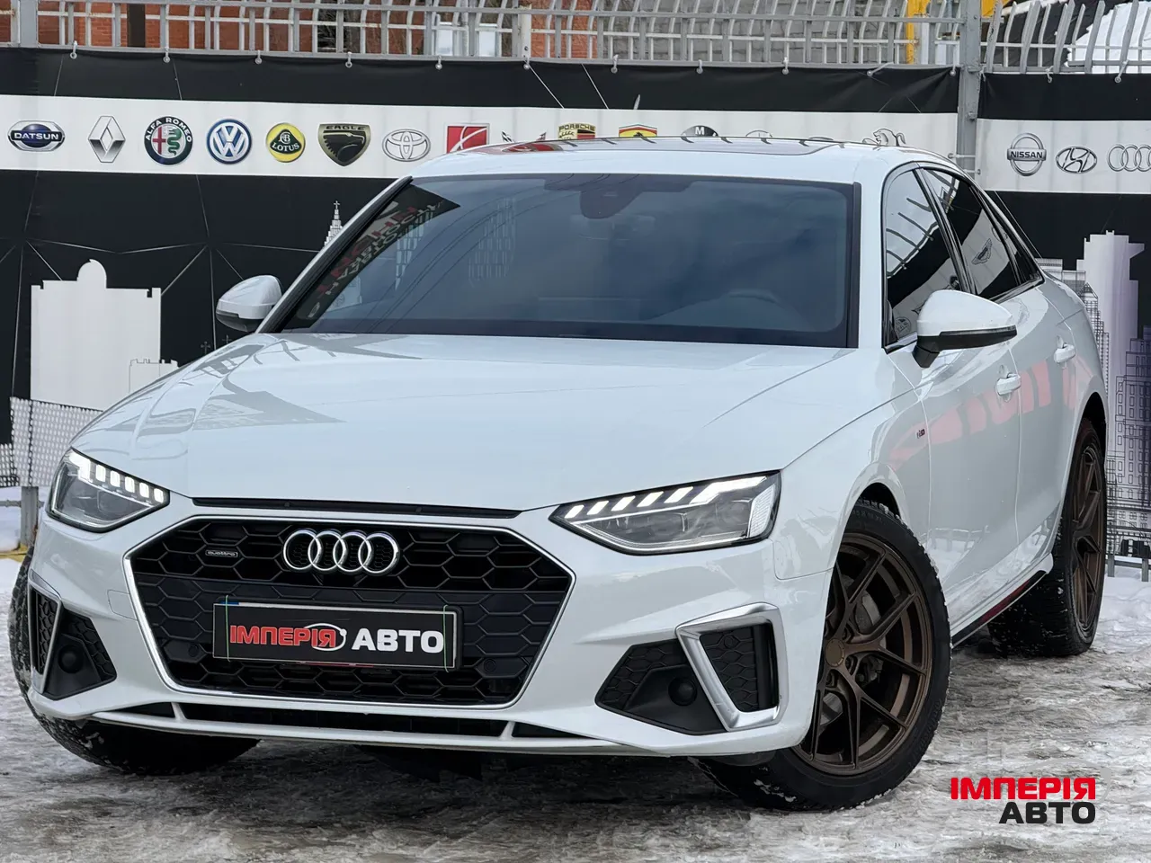 Audi A4 - фото 16