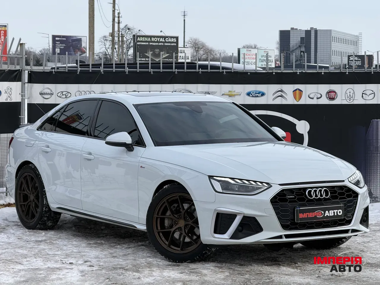 Audi A4 - фото 2