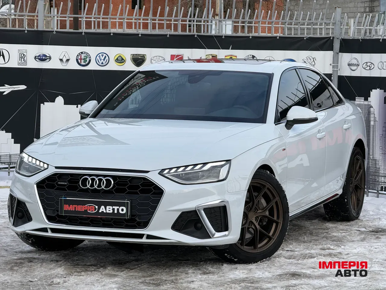 Audi A4 - фото 5