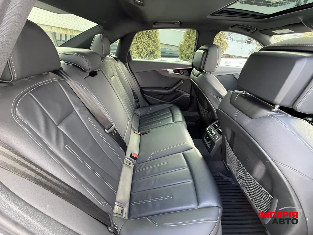 Audi A4 - фото 29