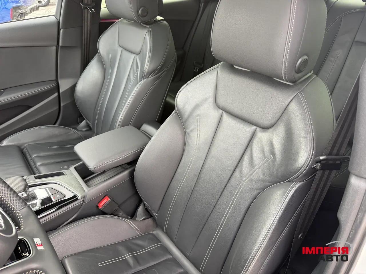 Audi A4 - фото 13