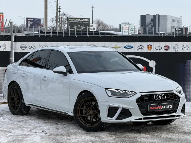 Audi A4 - фото 2