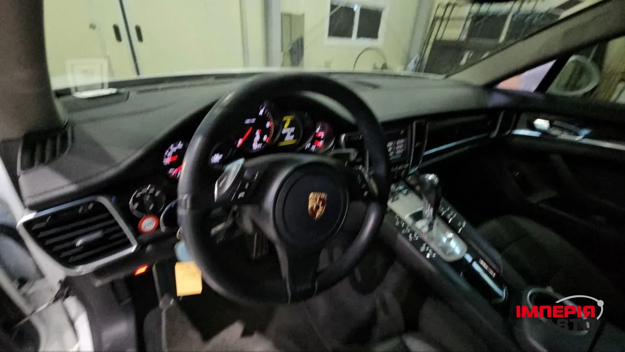 Porsche Panamera - фото 9