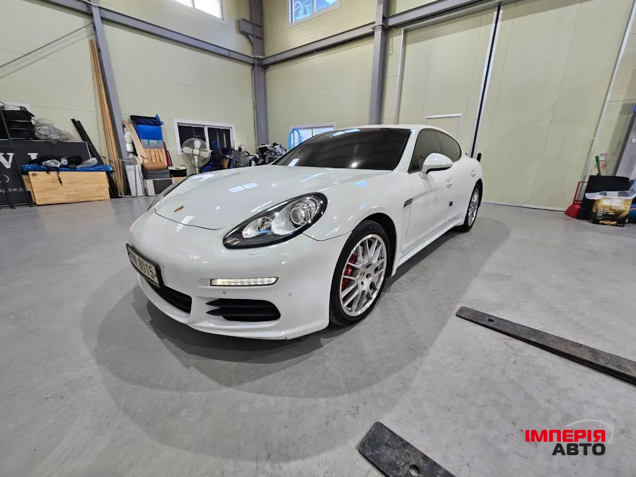 Porsche Panamera - фото 1