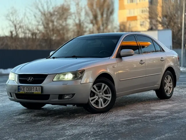 Hyundai Sonata - фото 1