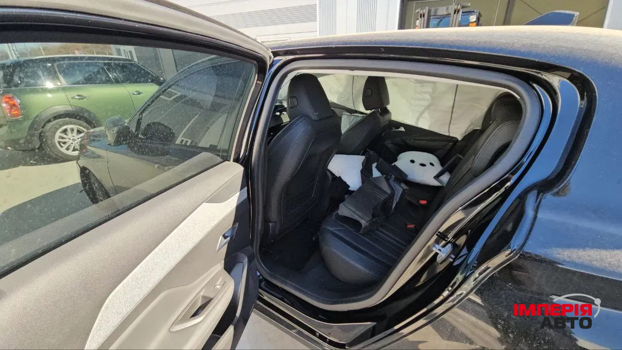 Peugeot 308 - фото 8