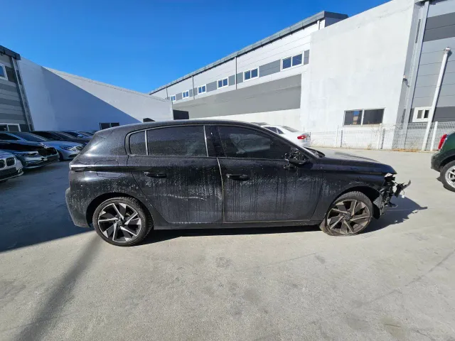 Peugeot 308 - фото 4