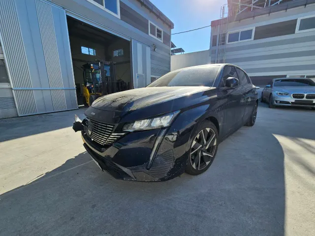 Peugeot 308 - фото 1