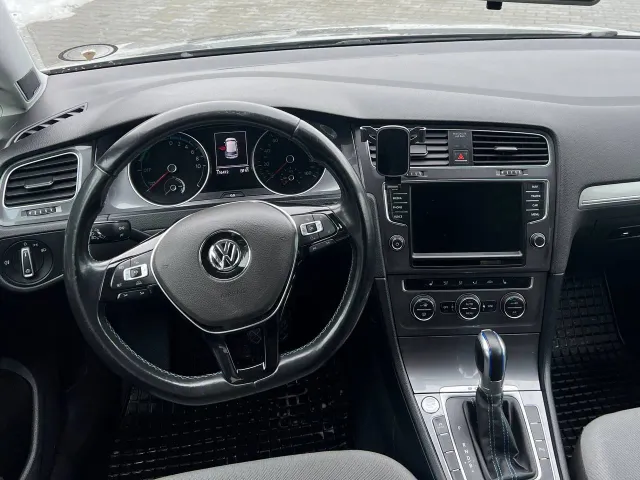 Volkswagen Golf - фото 5