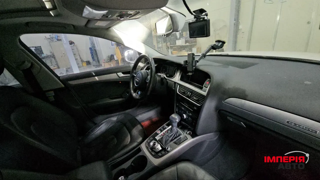 Audi A4 - фото 5