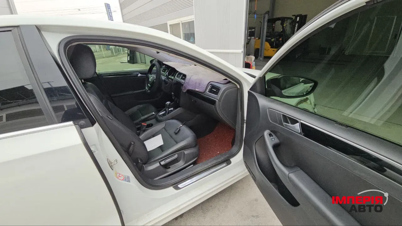 Volkswagen Jetta - фото 10