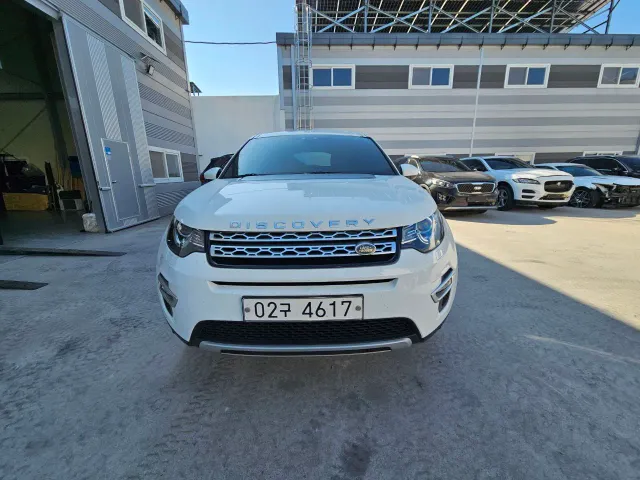 Land Rover Discovery Sport - фото 1