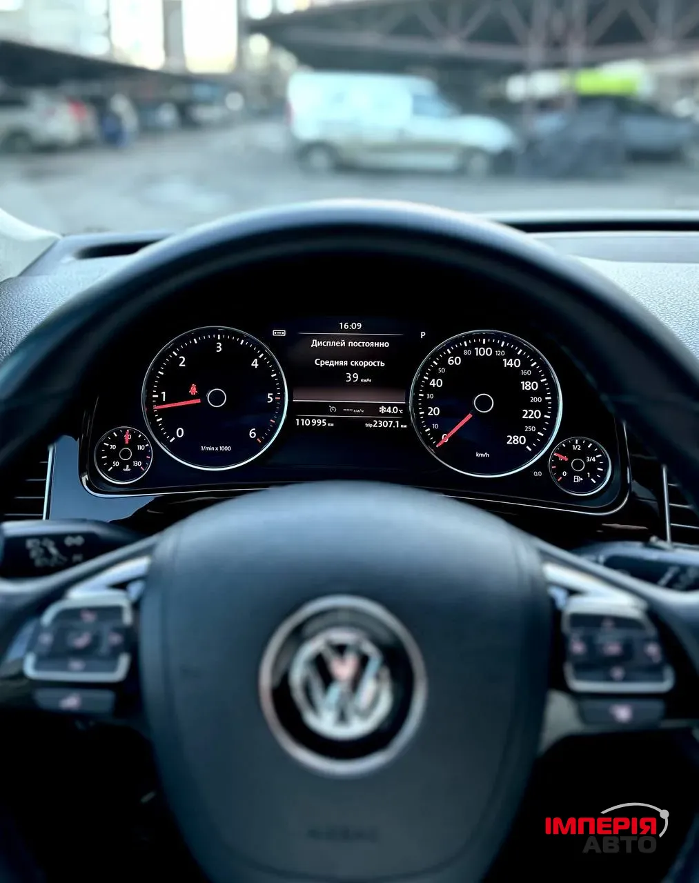 Volkswagen Touareg - фото 8