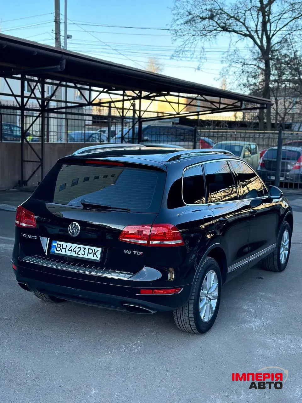 Volkswagen Touareg - фото 6
