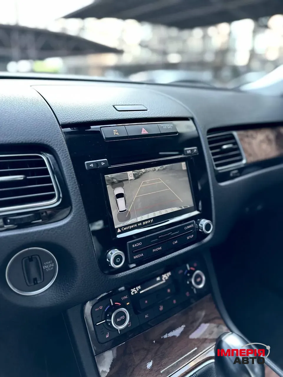 Volkswagen Touareg - фото 14