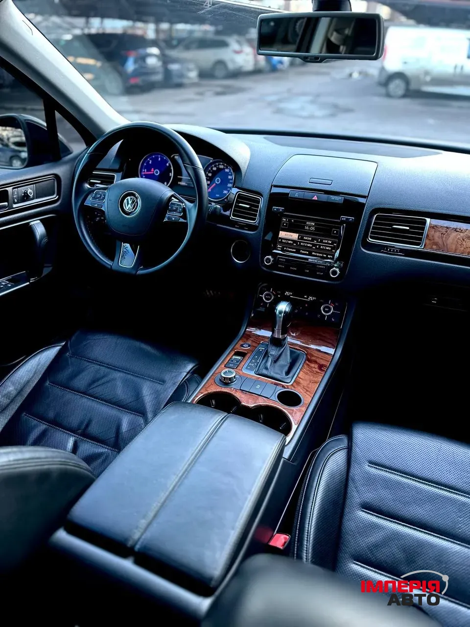 Volkswagen Touareg - фото 10