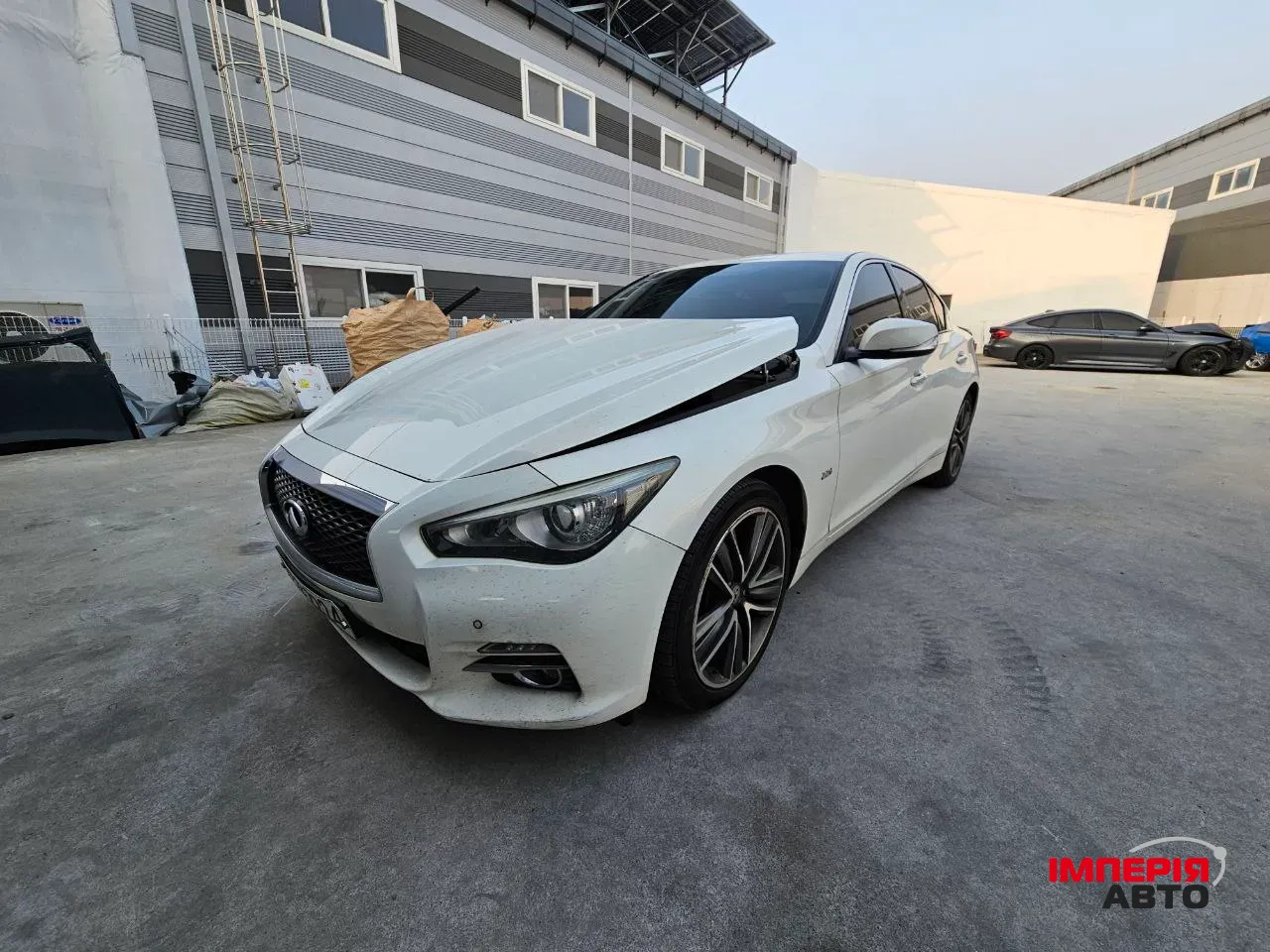 Infiniti Q50 - фото 1