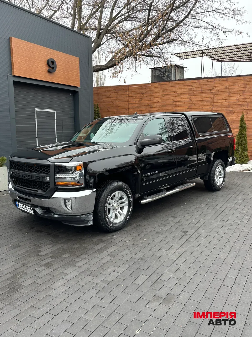 Chevrolet Silverado - фото 1