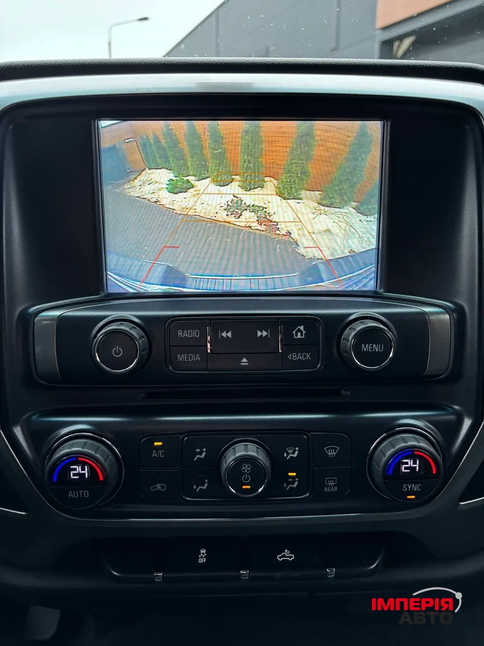 Chevrolet Silverado - фото 15