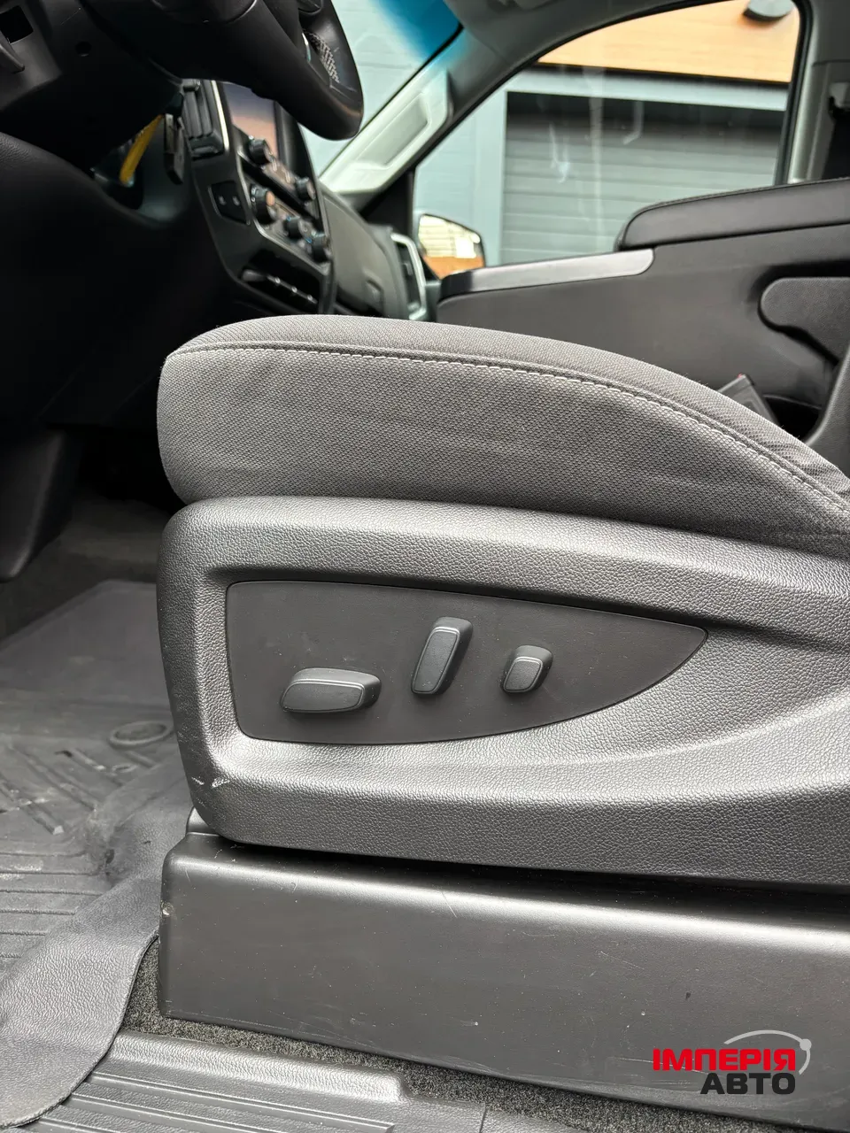 Chevrolet Silverado - фото 17