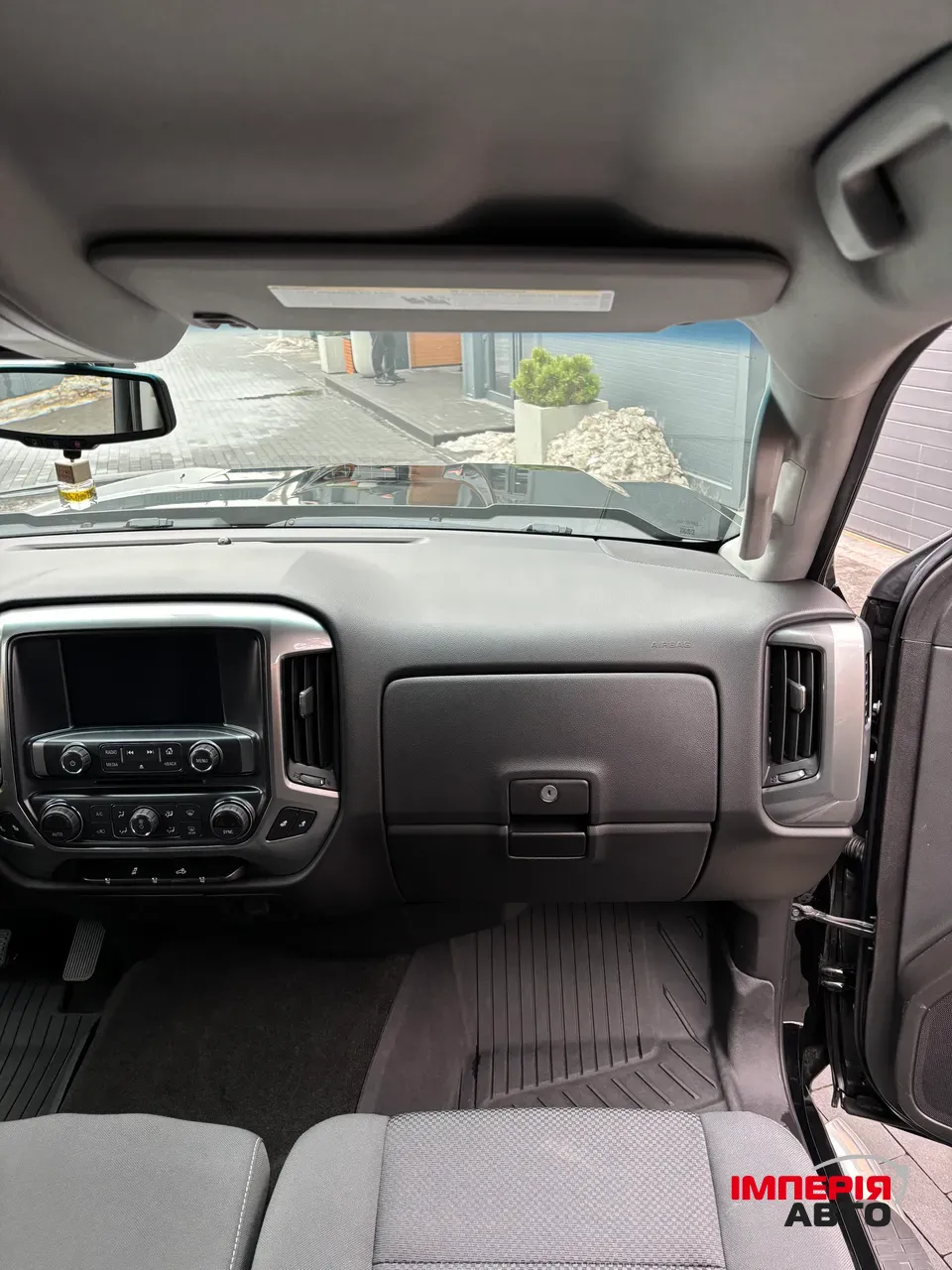 Chevrolet Silverado - фото 8