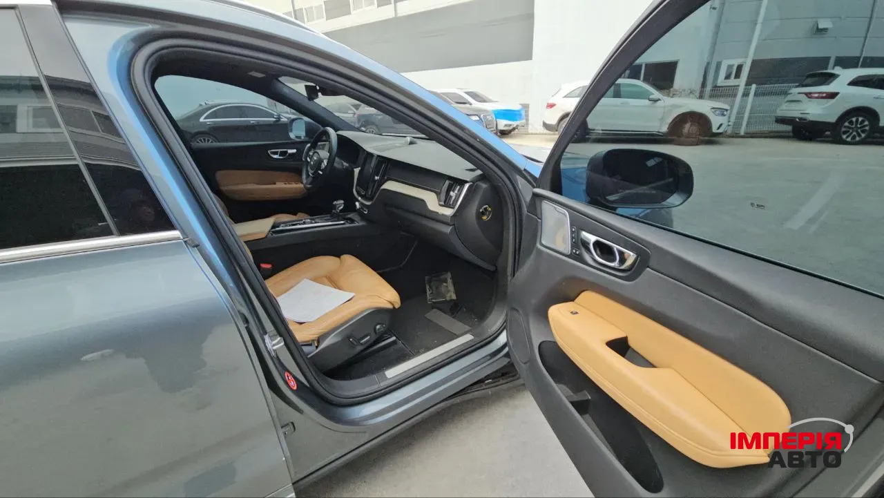 Volvo XC60 - фото 7