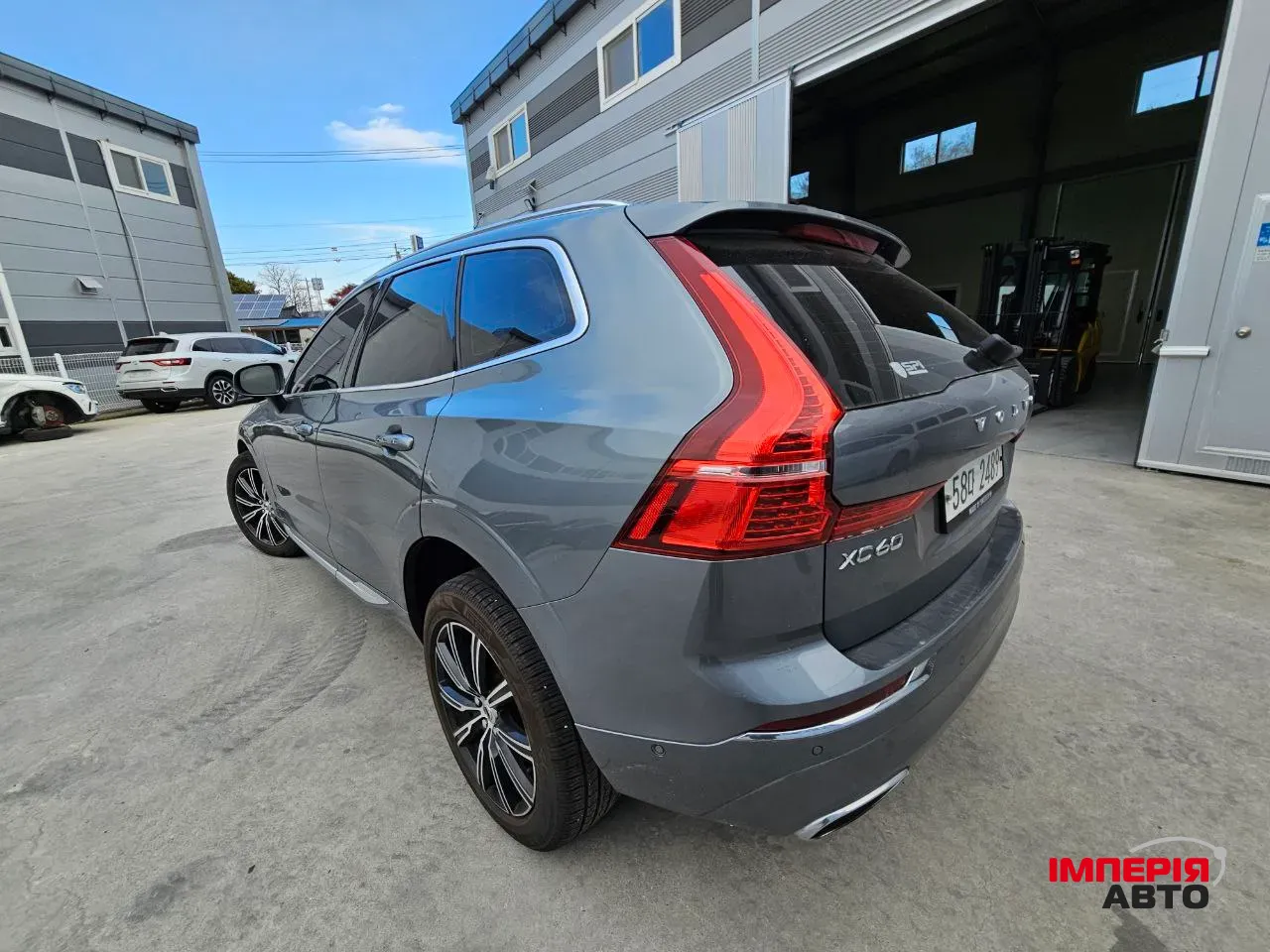 Volvo XC60 - фото 2
