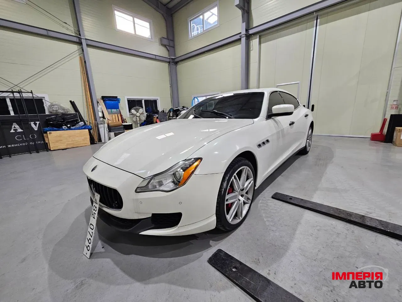 Maserati Quattroporte - фото 1