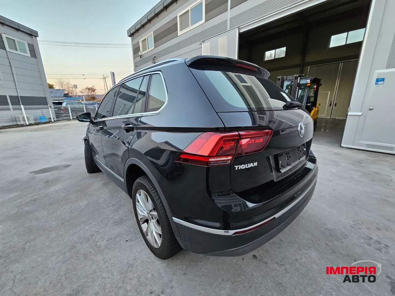 Volkswagen Tiguan - фото 10