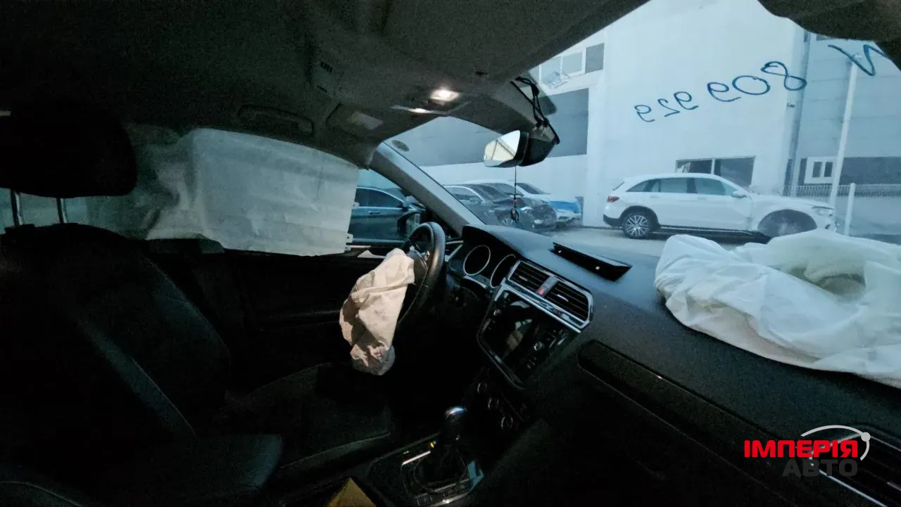 Volkswagen Tiguan - фото 9