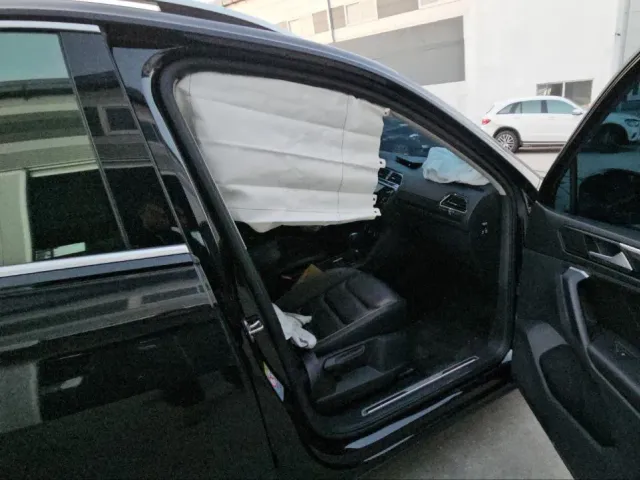 Volkswagen Tiguan - фото 5