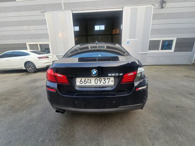 BMW 5 серії - фото 2