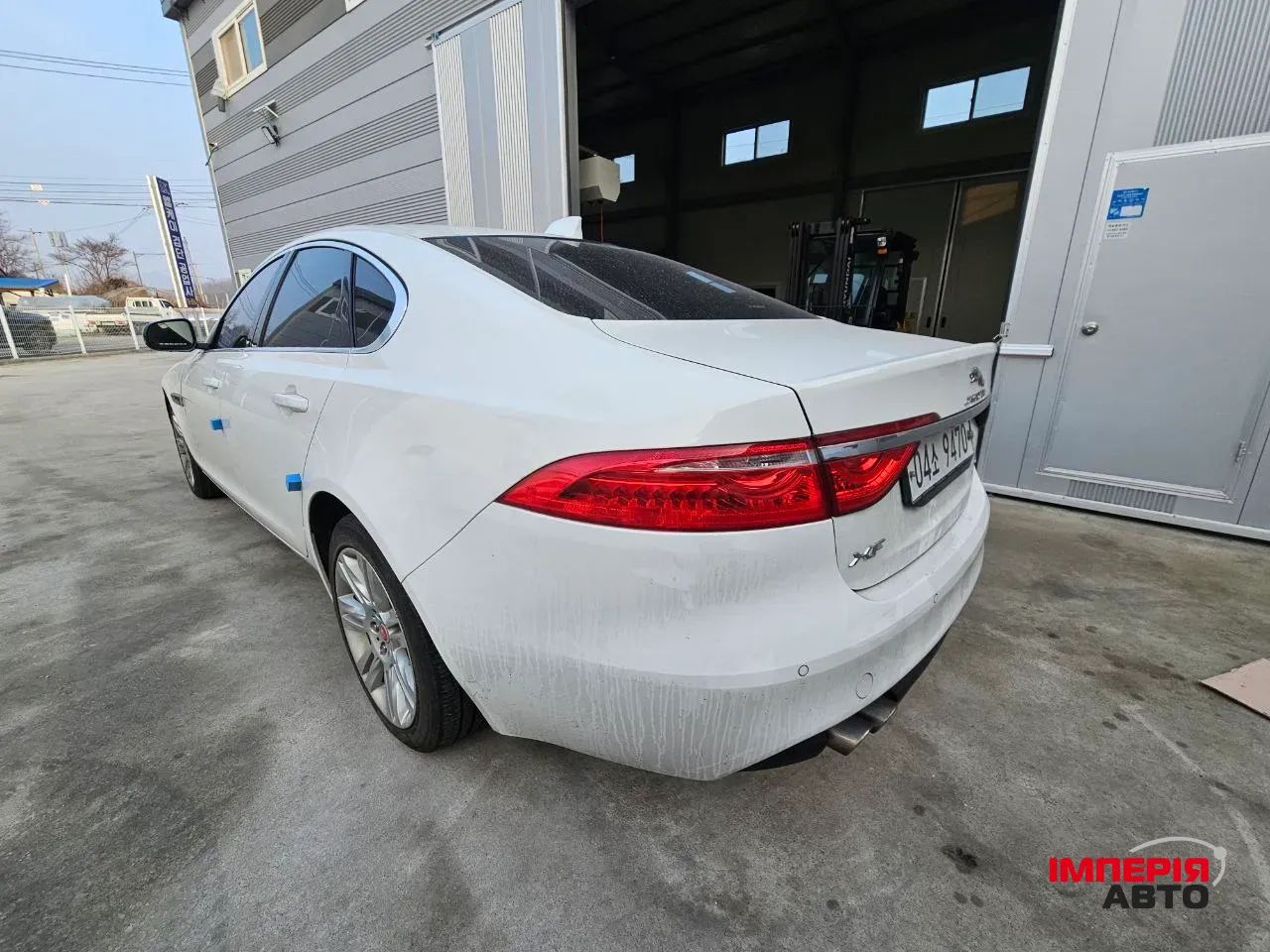 Jaguar XF - фото 10