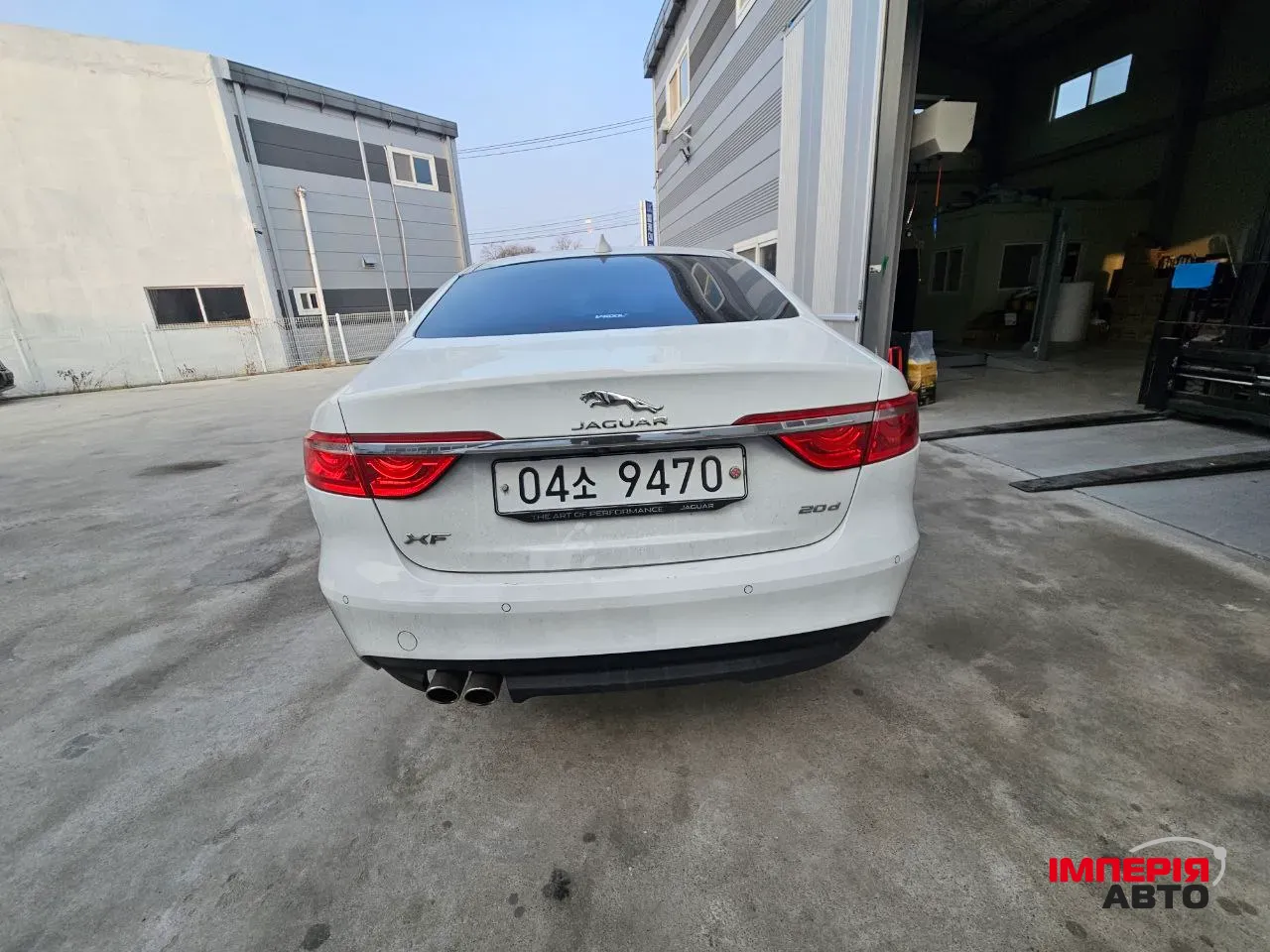 Jaguar XF - фото 7