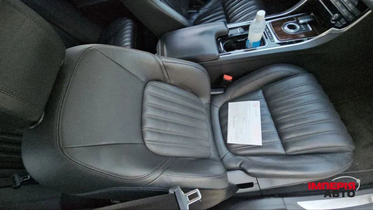 Jaguar XF - фото 6