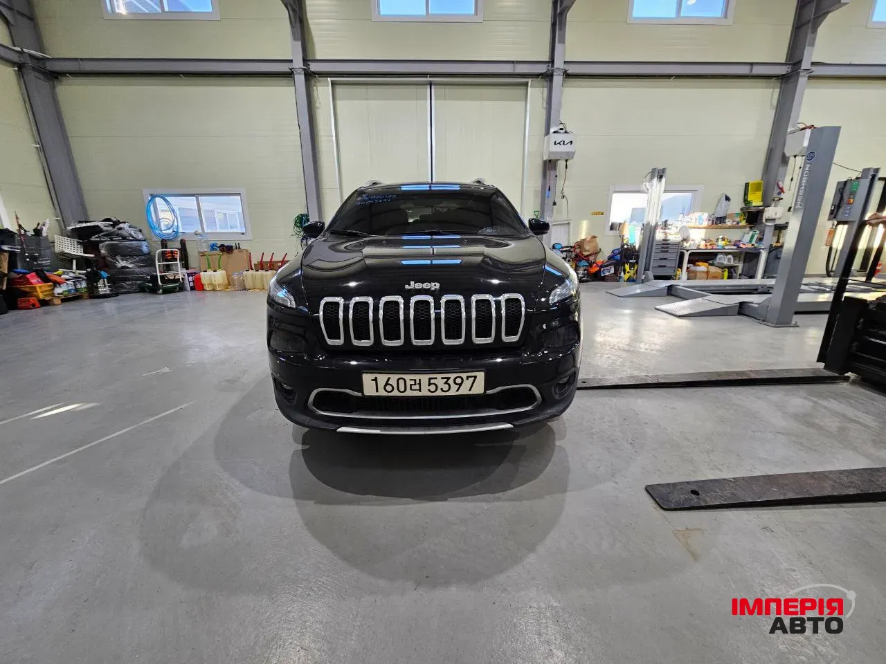 Jeep Cherokee - фото 2