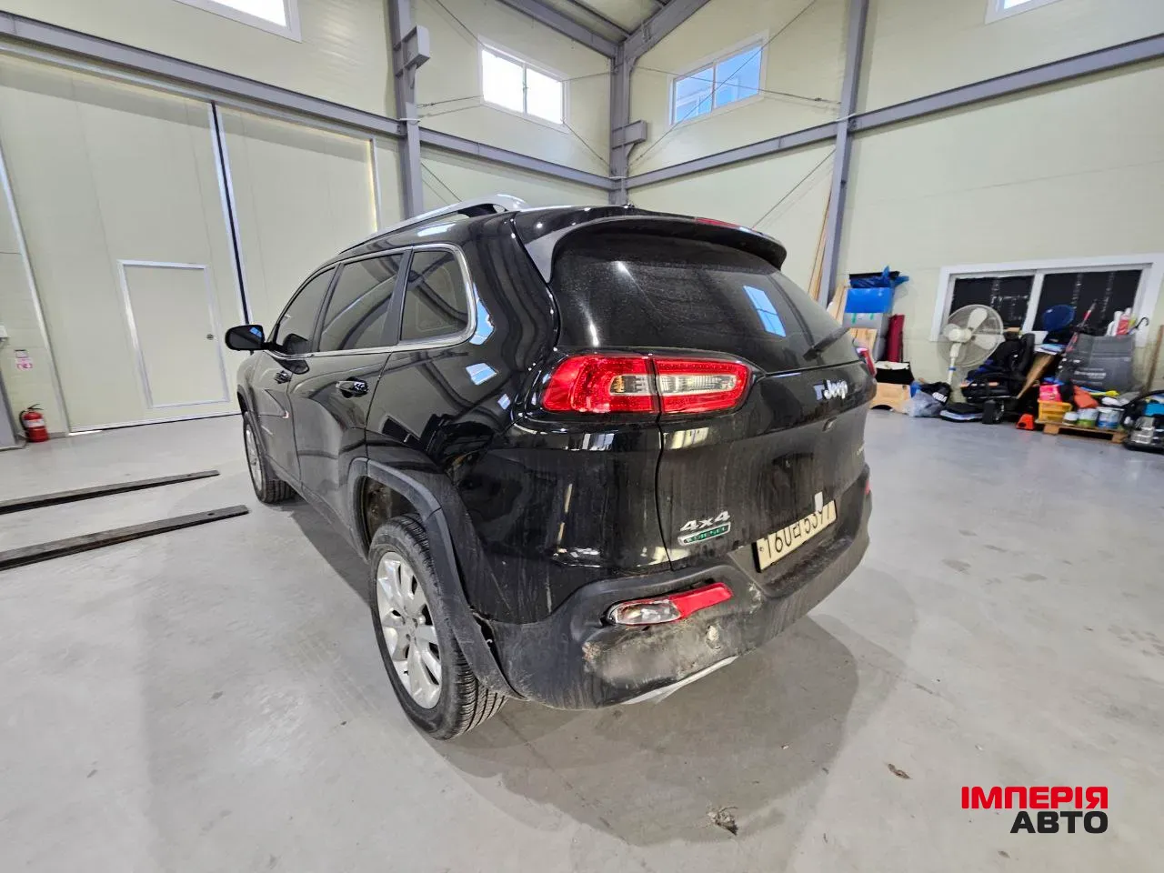 Jeep Cherokee - фото 7