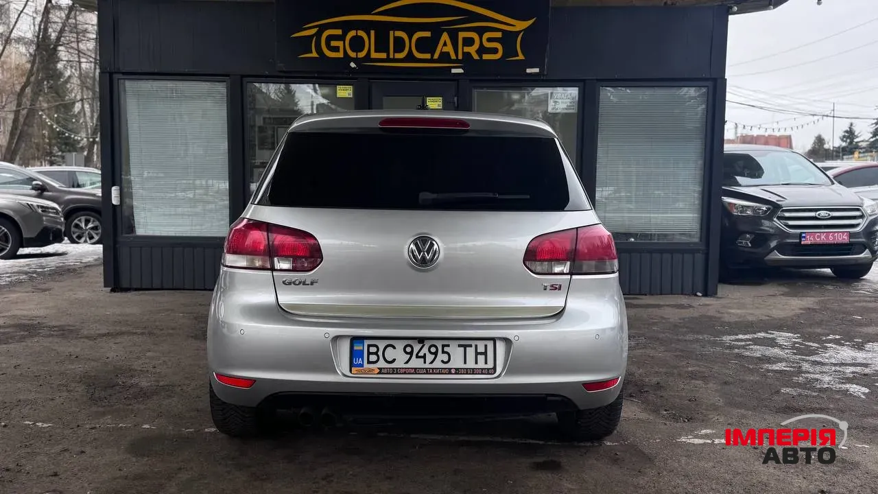 Volkswagen Golf - фото 8