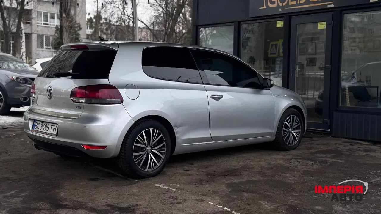 Volkswagen Golf - фото 7