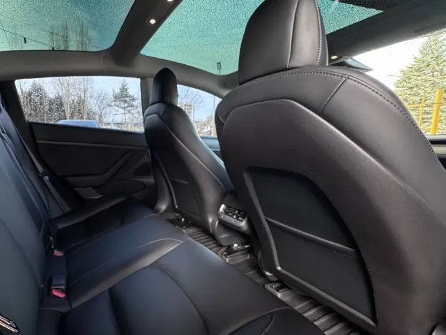 Tesla Model 3 - фото 5