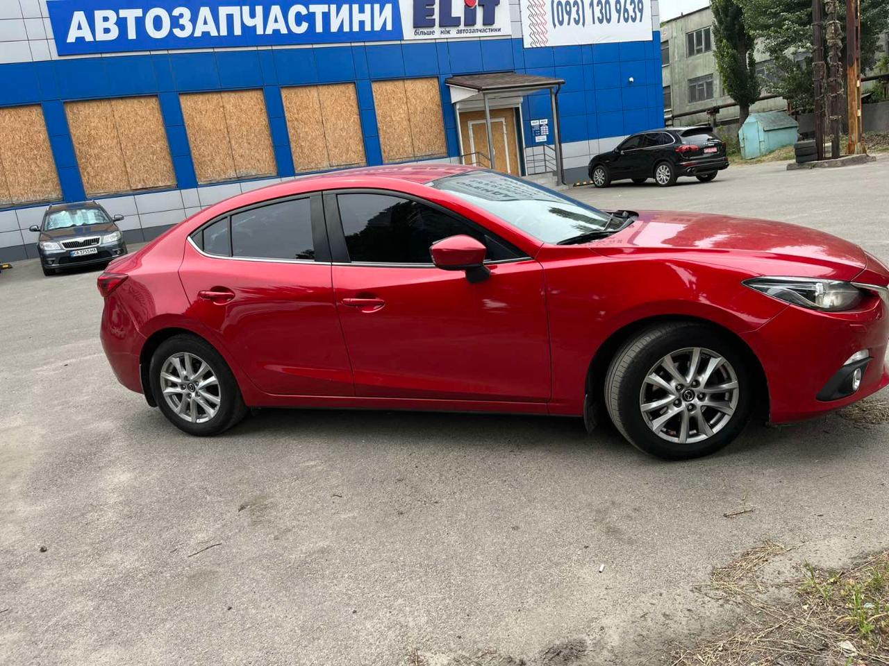 Mazda 3 - фото 2
