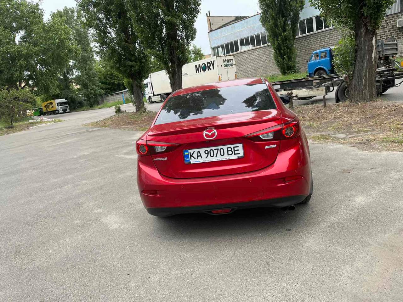 Mazda 3 - фото 1