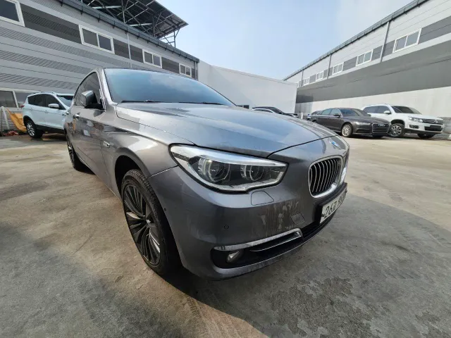 BMW 5 серії - фото 1