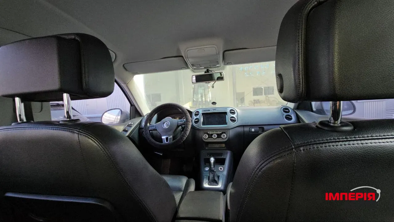 Volkswagen Tiguan - фото 12