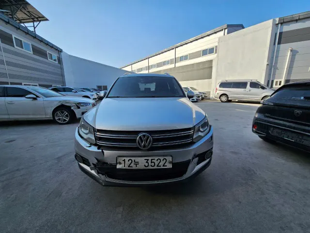 Volkswagen Tiguan - фото 2