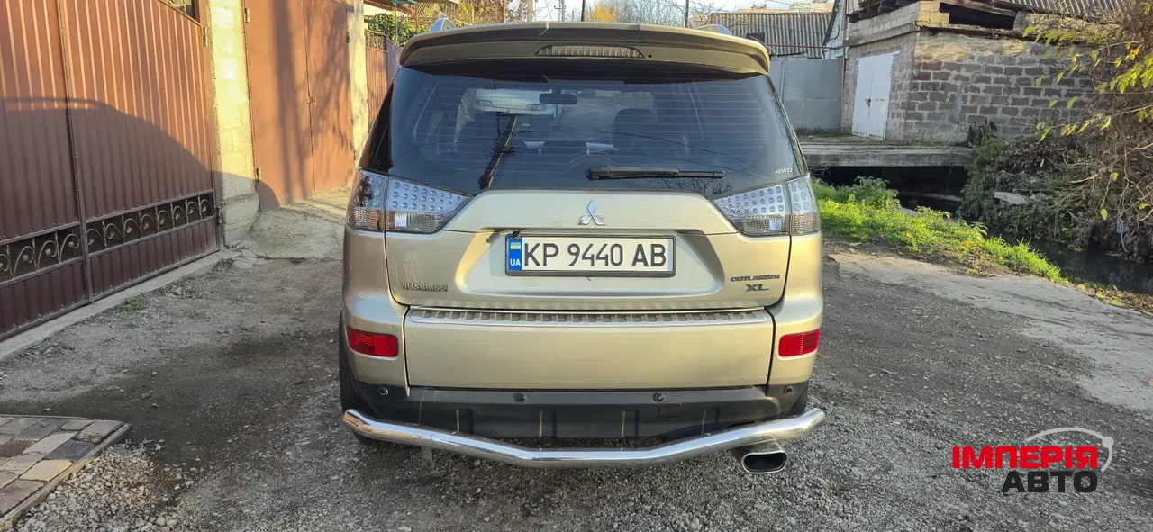 Mitsubishi Outlander - фото 4